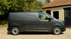FIAT E-SCUDO L2 100kW 75kWh Van Auto [11KW Ch]